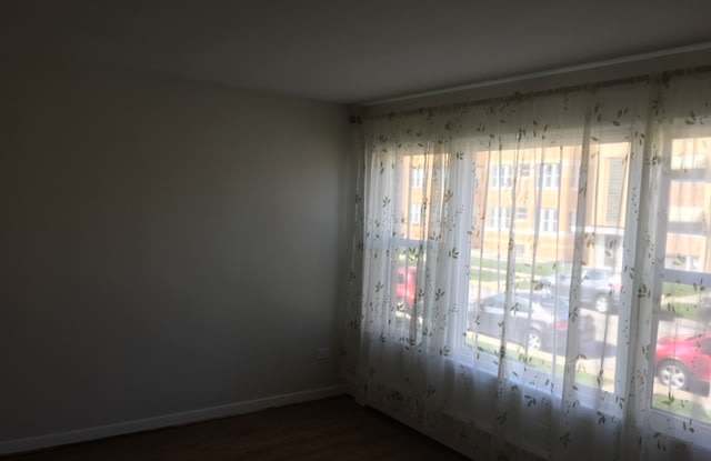 1821 Grove Avenue Gallery 4
