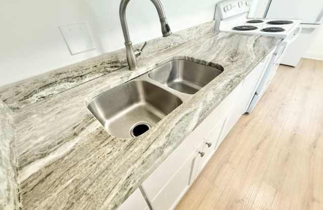 ***RENT READY~4 Bed RENOVATED 2 story house/w/ downstairs bedroom/Granite countertops photos photos