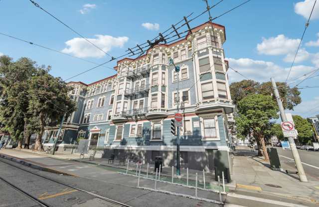 400 DUBOCE photos photos