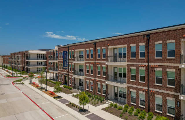 Lexington Ranch Apartments and Townhomes Gallery 4