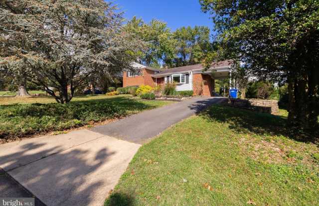 2307 BARBOUR ROAD - 2307 Barbour Road, Idylwood, VA 22043