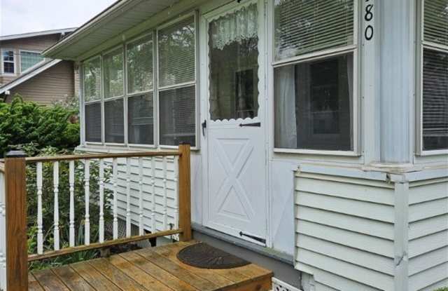 2580 Maple Drive Gallery 2