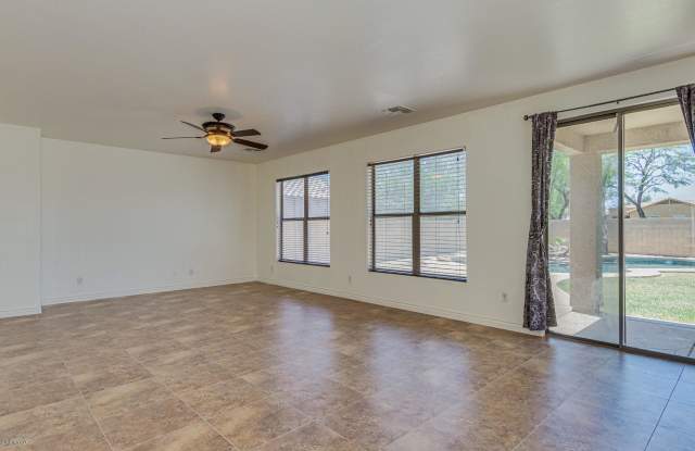 1802 S 116TH Lane Gallery 3