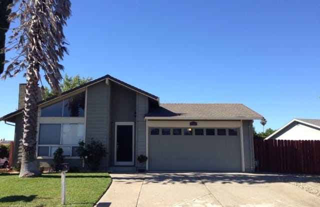 1104 Waxwing Drive - 1104 Waxwing Drive, Suisun City, CA 94585