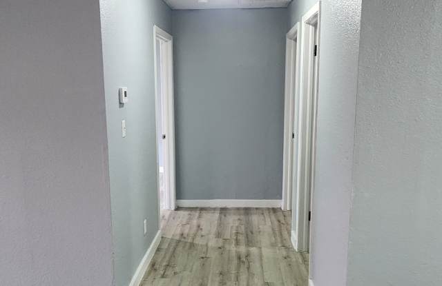 1013 Reynosa St photos photos