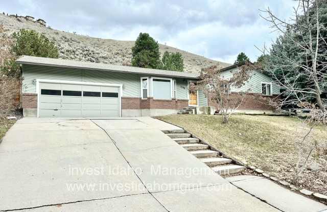 Enjoy the foothill views from your backyard! photos photos Enjoy the foothill views from your backyard! photos photos