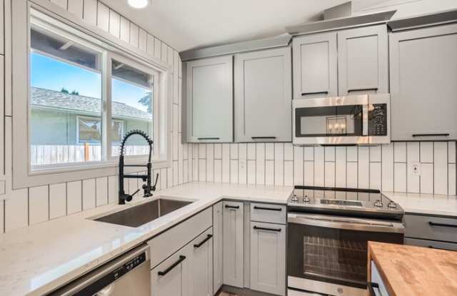 16740 Southeast 253rd Place Gallery 2