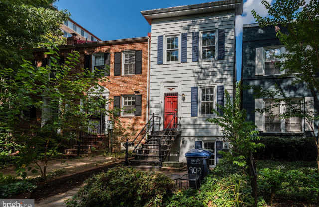 909 25TH STREET NW - 909 25th Street Northwest, Washington, DC 20037
