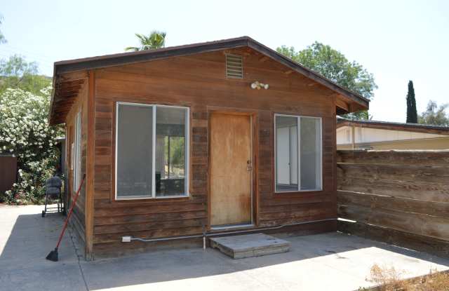 31101 San Timoteo Canyon Road photos photos