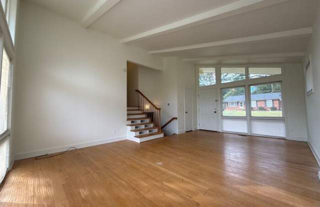 1413 Grovewood Drive Gallery 3