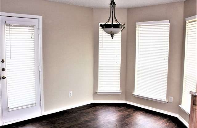 8033 Mc Murtry Dr Gallery 2