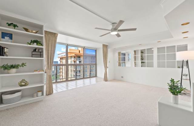 AVAILABLE NOW! 1-Bedroom / 1-Bath / 1 Parking | Diamond Head & City Views | In-Unit Washer & Dryer | Pet Friendly(cat or small dog) Gallery 1
