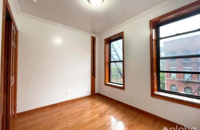 171 E 101 Gallery 2