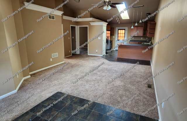 Four Bedroom Winfield Townhome Gallery 4