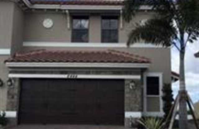 8444 Lake Majesty Lane photos photos