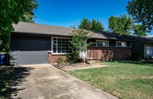 3 Bed 1 Bath MIDTOWN home!! photos photos