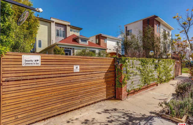 1840 South CURSON Avenue Gallery 4