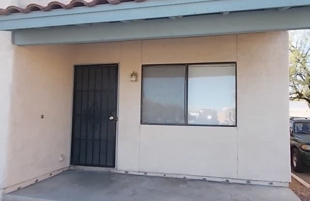 30 E. Mills Dr. - 1 - 30 East Mills Drive, Tucson, AZ 85705