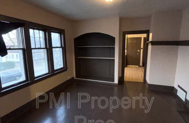 2205 W Melvina St Upper - 2205 West Melvina Street, Milwaukee, WI 53206 2205 W Melvina St Upper - 2205 West Melvina Street, Milwaukee, WI 53206