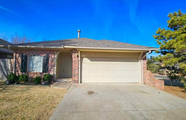 Perfect Patio Home in Edmond - 643 Sisken Court, Edmond, OK 73003
