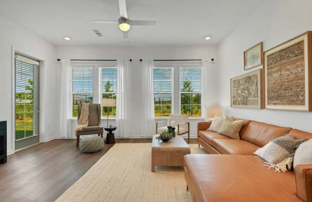 Rise Viera - 55+ Active Adult Apartment Homes Gallery 2