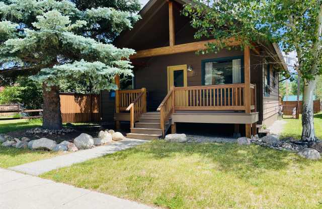614 McGillen Avenue South photos photos