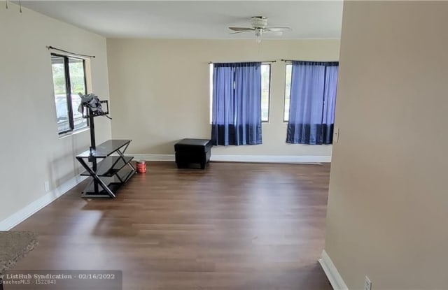 2210 NW 31st Ave - 2210 Northwest 31st Avenue, Fort Lauderdale, FL 33311