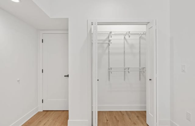 Luxury New Construction Townhome Gallery 4