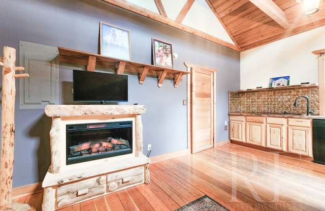 Historic Reclaimed 1890 Barn Turned Eclectic Retreat photos photos