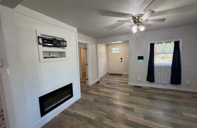 2 Bedroom House Available in Crocker, MO! Gallery 4