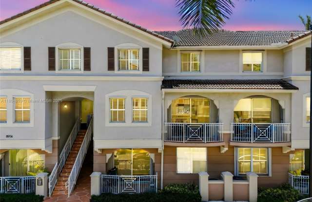 8936 W Flagler St photos photos