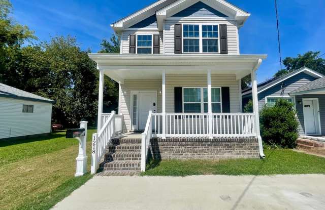 Turn-Key Modern Gem: 4 Bed/3 Bath, Open Layout & Private Backyard Deck photos photos