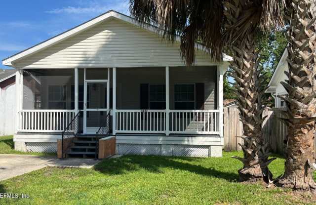 3237 MAYFLOWER Street S Gallery 2