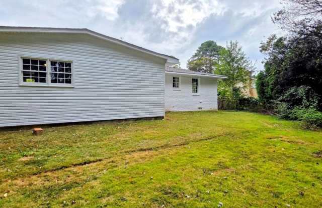 Large Family Home - Move In Ready! Gallery 4