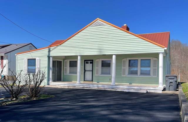 435 Roan St Kingsport TN 37665 photos photos