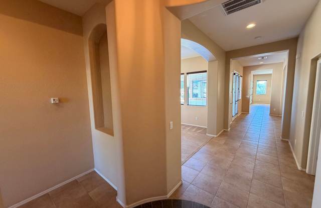 Nicely Upgraded Single Story 4/3 Surprise Home w/Pool *Gated* Community! Gallery 4