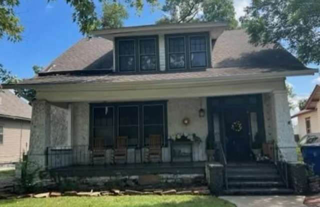 Freshly Updated 4 Bedroom House photos photos