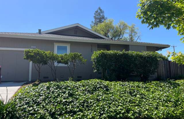 5200 Piedmont Drive photos photos