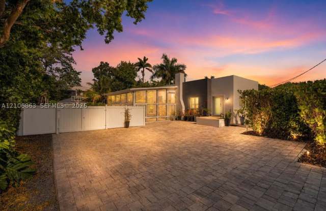 11144 NE 8th Ct Gallery 2