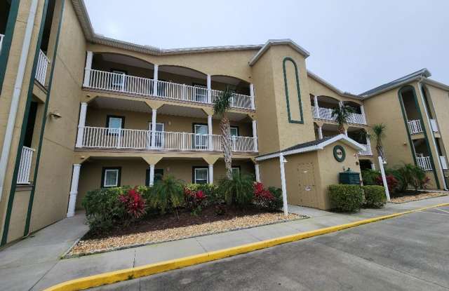 Beautiful 2/2 Bouchelle Condo with private garage photos photos