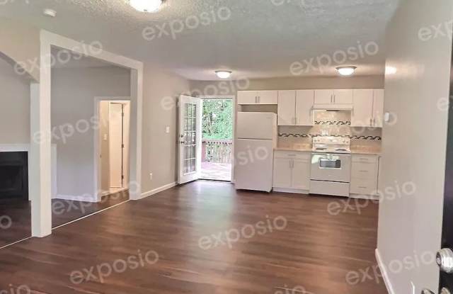 Room in 3 Bedroom Home at Jeb Stuart Dr photos photos