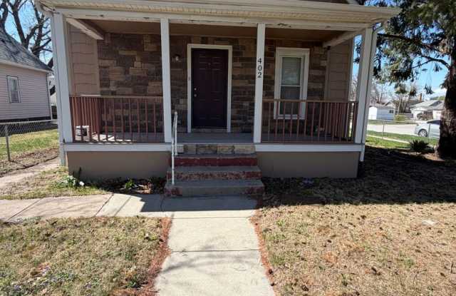 Spacious 4 Bedroom 2 Bathroom House on West End! photos photos