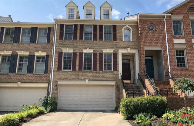 10926 BLOOMINGDALE DR photos photos