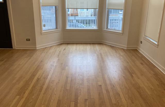 2924 North Talman Avenue Gallery 4