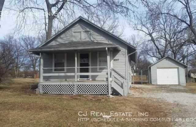 8327 Robinson St - 8327 Robinson Street, Overland Park, KS 66212