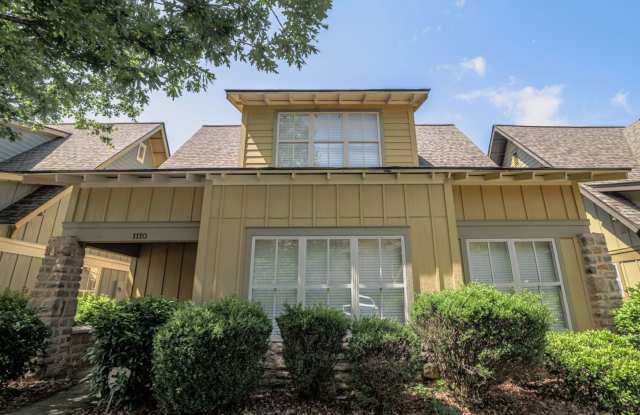 Quiet Apartment 2 Miles from Campus! photos photos