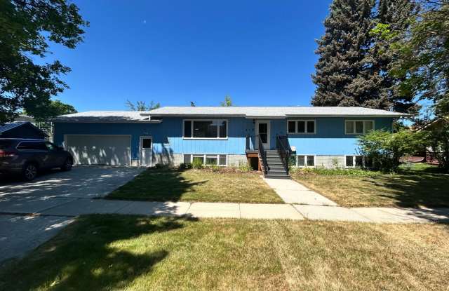 Large home in beautiful Stevensville setting photos photos