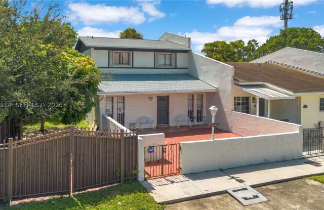 19599 NW 55th Cir Pl Gallery 1