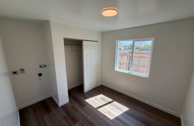 4813 Almaguer Avenue #A Gallery 3