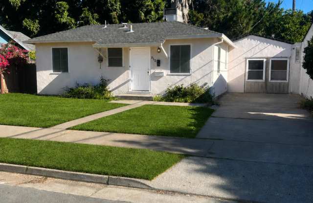 2121 Raymond Ave Stockton, CA 95203 photos photos